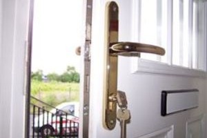 https://www.repairmywindowsanddoors.co.uk/wp-content/uploads/2014/12/doorrepair-300x200.jpg