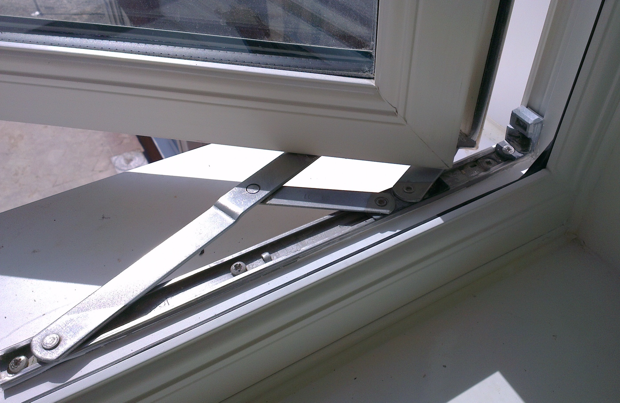 Window Hinge Repairs Experts Window Hinge Repairs Experts